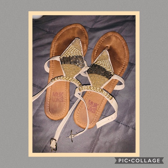 Muk Luks Shoes - •Muk Luks Women’s Sparkly Sandals•